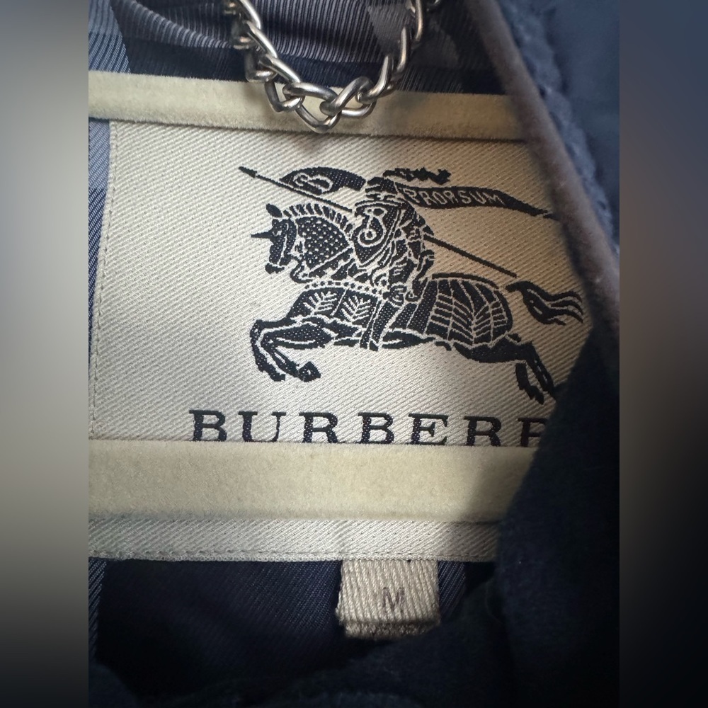 Authentic Burberry Quilted Barn Jacket - Picture 7 of 17
